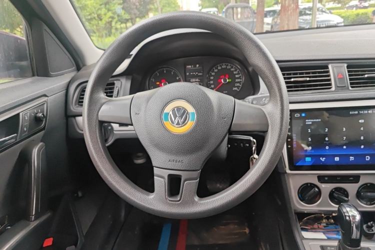 Used Volkswagen Lavida 2017 1.6L Automatic Comfort Edition Steering Wheel
