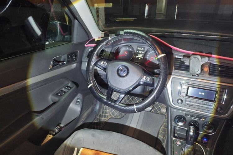 Used Volkswagen Lavida 2017 1.6L Automatic Comfort Edition Steering Wheel