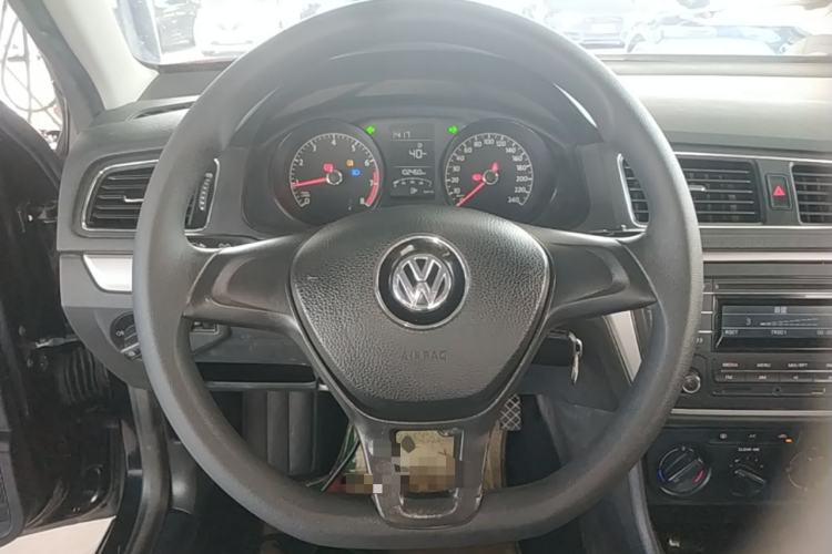 Used Volkswagen Lavida 2017 1.6L Manual Fashion Edition Steering Wheel