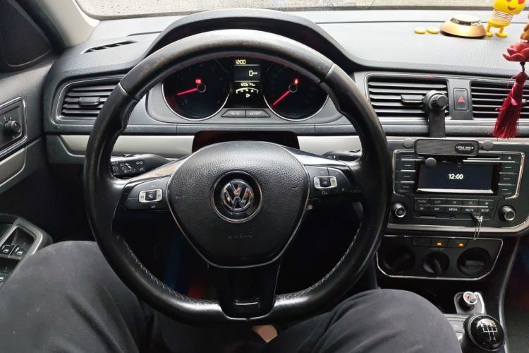 Used Volkswagen Lavida 2017 1.6L Manual Comfort Edition Steering Wheel
