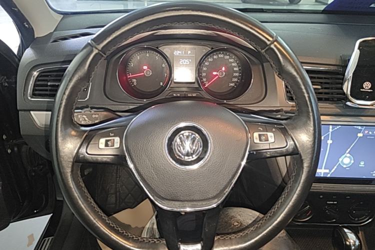 Used Volkswagen Lavida 2017 1.6L Automatic Comfort Edition Steering Wheel