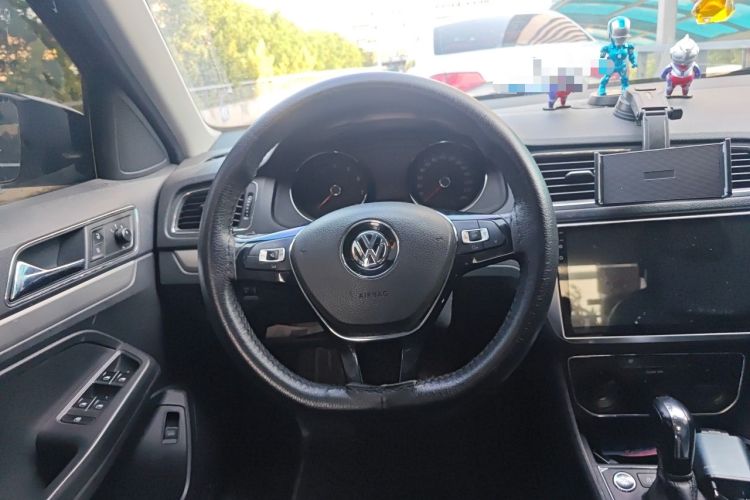 Used Volkswagen Lavida 2017 1.6L Automatic Comfort Edition Steering Wheel
