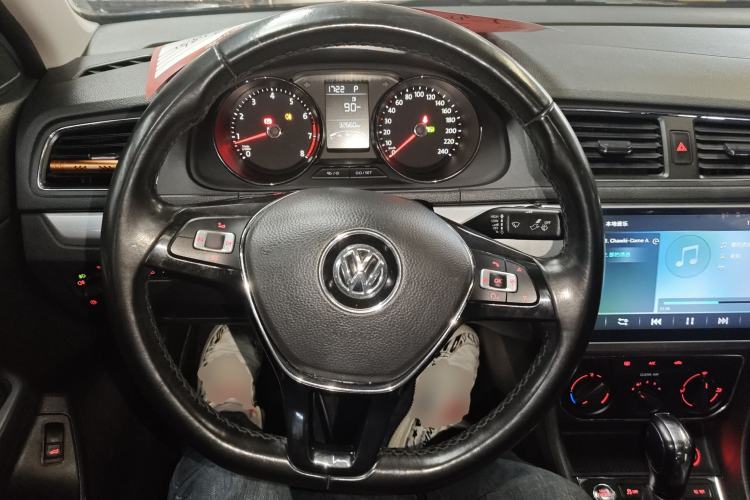 Used Volkswagen Lavida 2017 1.6L Automatic Comfort Edition Steering Wheel