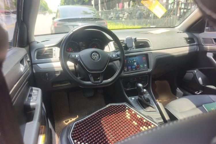 Used Volkswagen Lavida 2017 1.6L Automatic Comfort Edition Steering Wheel
