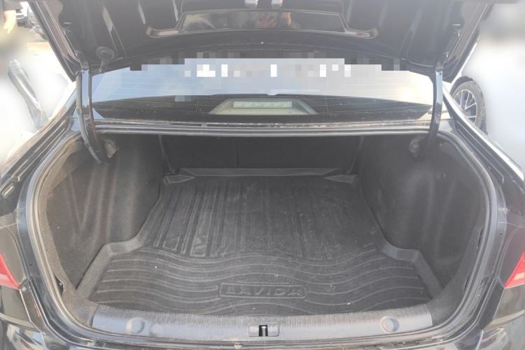 Used Volkswagen Lavida 2017 1.6L Manual Comfort Edition Trunk
