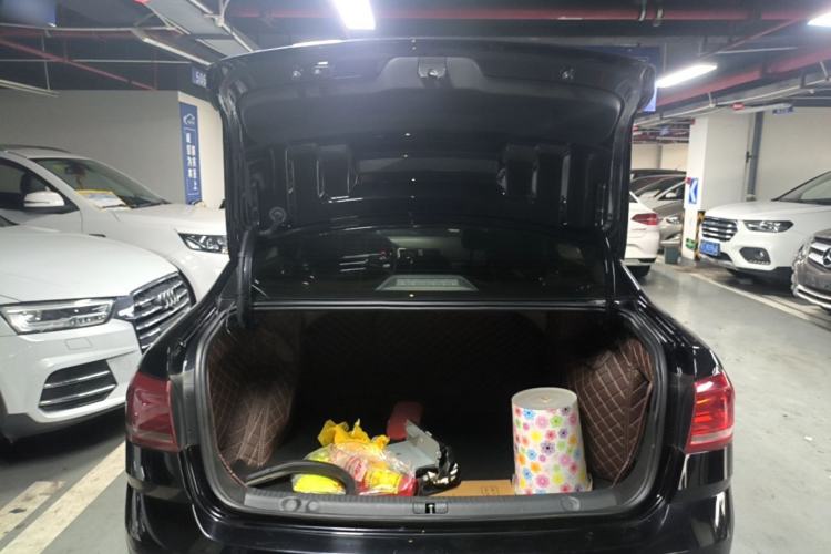 Used Volkswagen Lavida 2017 1.6L Automatic Comfort Edition Trunk