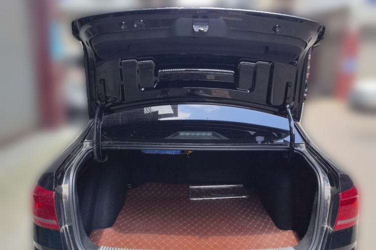 Used Volkswagen Lavida 2017 1.6L Automatic Comfort Edition Trunk