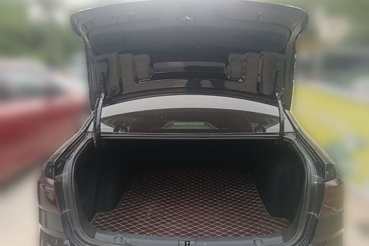 Used Volkswagen Lavida 2017 230TSI DSG Comfort Edition Trunk