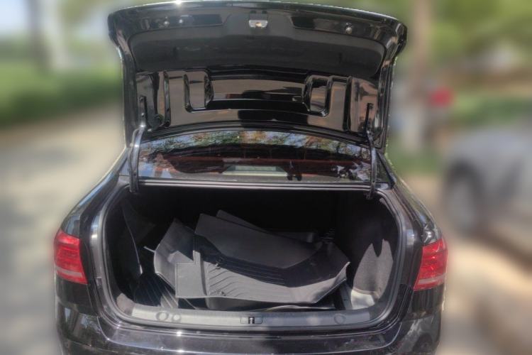 Used Volkswagen Lavida 2017 1.6L Automatic Comfort Edition Trunk