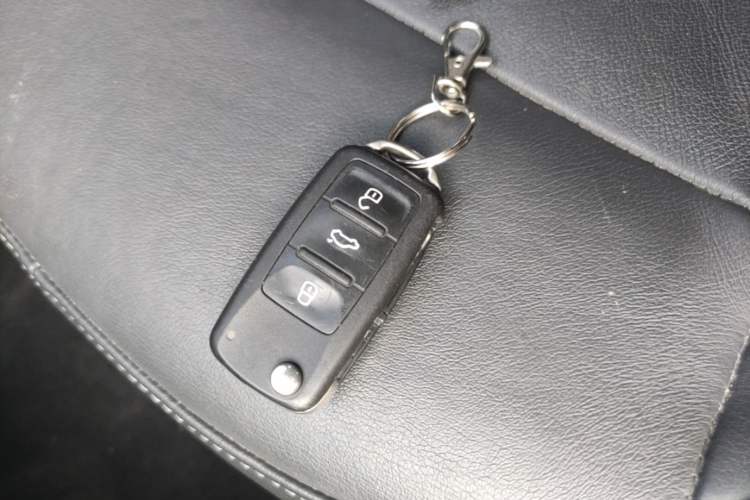 Used Volkswagen Lavida 2017 1.6L Automatic Comfort Edition Vehicle Key