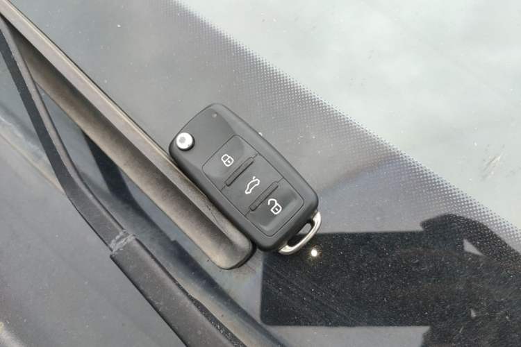 Used Volkswagen Lavida 2017 1.6L Automatic Fashion Edition Vehicle Key