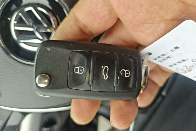 Used Volkswagen Lavida 2017 1.6L Automatic Comfort Edition Vehicle Key