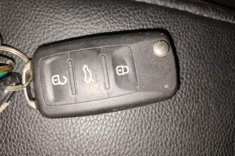 Used Volkswagen Lavida 2017 1.6L Automatic Fashion Edition Vehicle Key