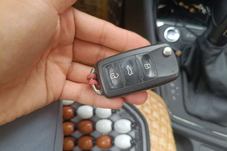 Used Volkswagen Lavida 2017 1.6L Automatic Comfort Edition Vehicle Key