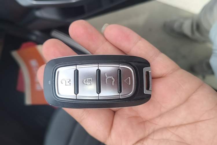 Used Volkswagen Lavida 2017 1.6L Automatic Comfort Edition Vehicle Key