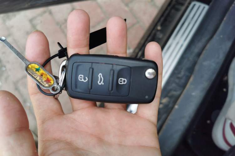 Used Volkswagen Lavida 2017 1.6L Automatic Comfort Edition Vehicle Key