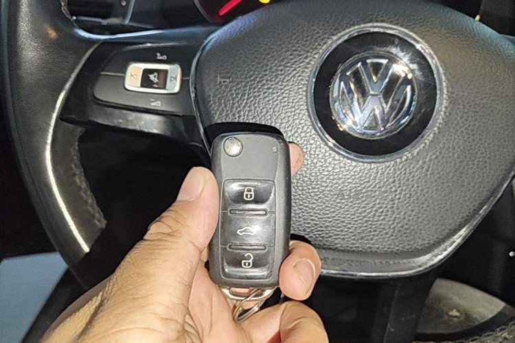 Used Volkswagen Lavida 2017 1.6L Automatic Comfort Edition Vehicle Key