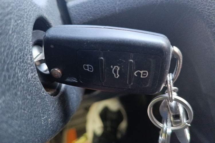 Used Volkswagen Lavida 2017 1.6L Automatic Comfort Edition Vehicle Key