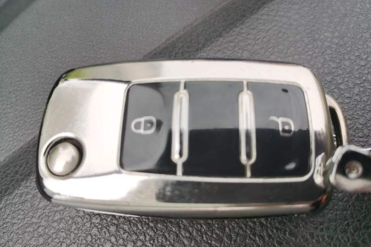 Used Volkswagen Lavida 2017 1.6L Manual Comfort Edition Vehicle Key