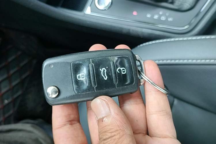 Used Volkswagen Lavida 2017 230TSI DSG Comfort Edition Vehicle Key