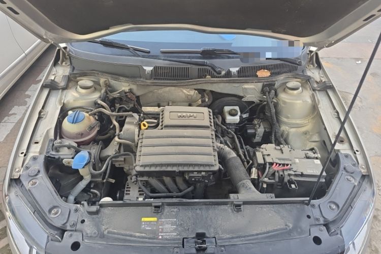 Used Volkswagen Lavida 2017 1.6L Automatic Comfort Edition Engine Bay