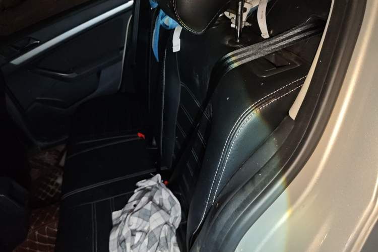 Used Volkswagen Lavida 2017 1.6L Automatic Fashion Edition Left Rear Seat