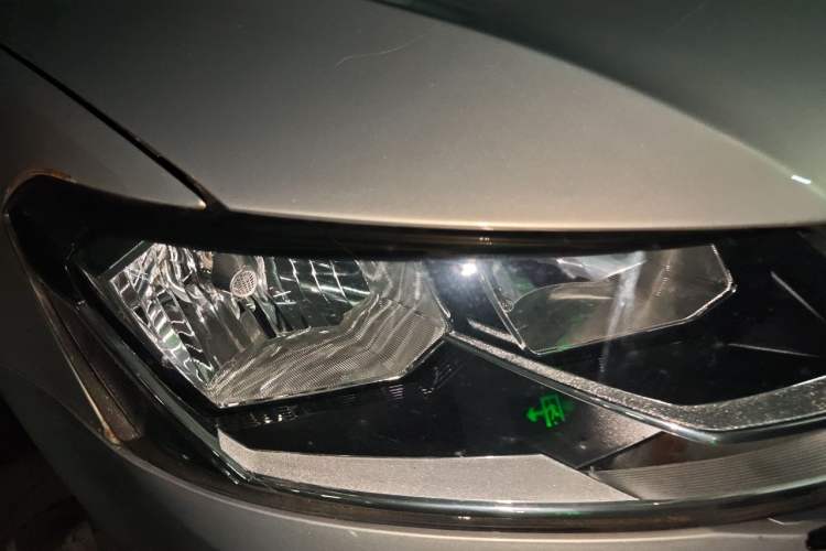 Used Volkswagen Lavida 2017 1.6L Automatic Fashion Edition Right Front Headlight