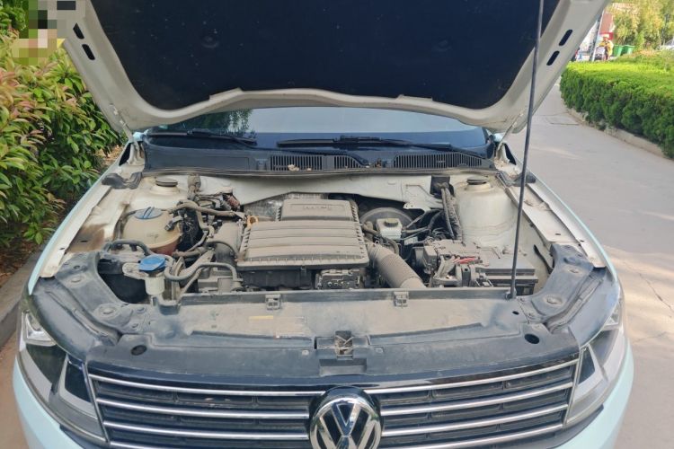 Used Volkswagen Lavida 2017 1.6L Manual Fashion Edition Engine Bay