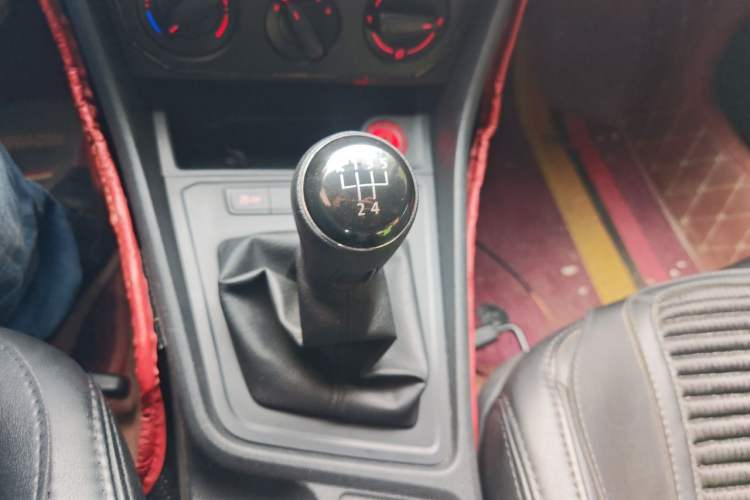 Used Volkswagen Lavida 2017 1.6L Manual Fashion Edition Gear Lever