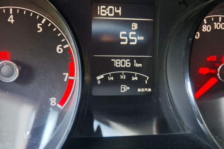 Used Volkswagen Lavida 2017 1.6L Manual Fashion Edition Odometer Close Up