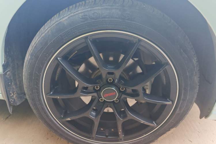 Used Volkswagen Lavida 2017 1.6L Manual Fashion Edition Right Front Wheel Hub