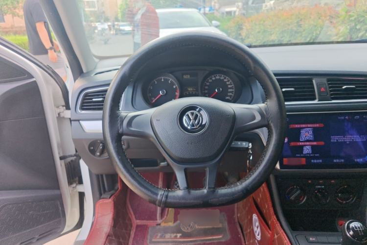 Used Volkswagen Lavida 2017 1.6L Manual Fashion Edition Steering Wheel
