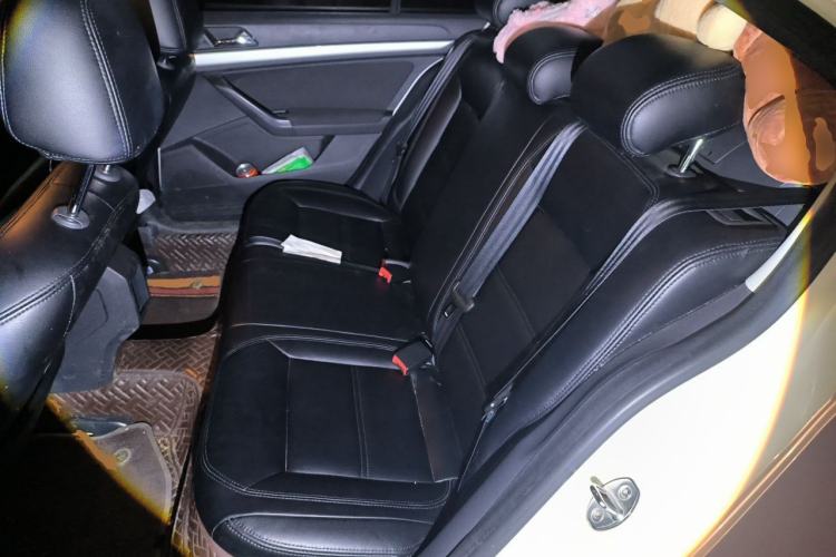 Used Volkswagen Lavida 2017 1.6L Automatic Fashion Edition Left Rear Seat