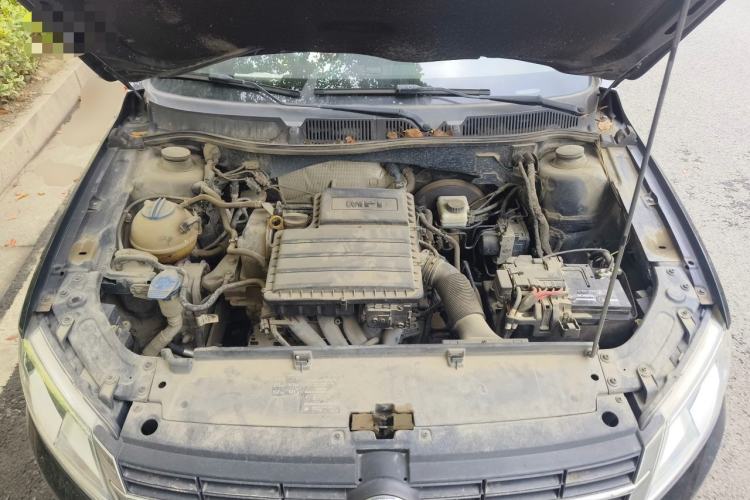 Used Volkswagen Lavida 2017 1.6L Manual Fashion Edition Engine Bay