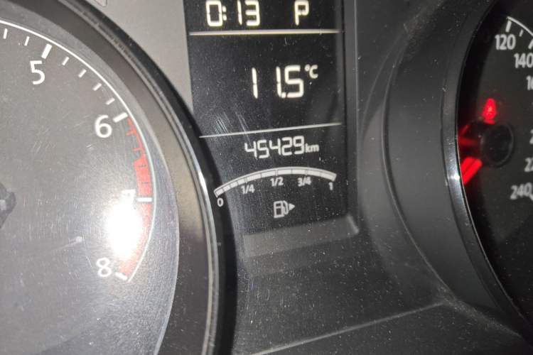 Used Volkswagen Lavida 2017 1.6L Automatic Fashion Edition Odometer Close Up