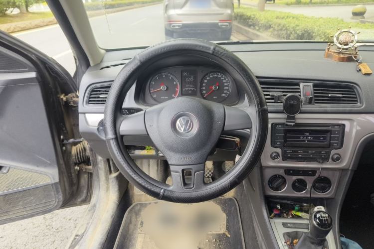 Used Volkswagen Lavida 2017 1.6L Manual Fashion Edition Steering Wheel