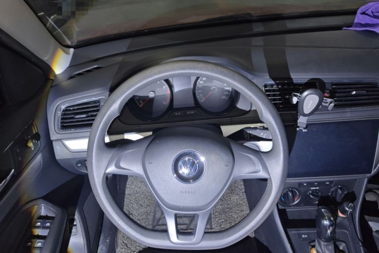 Used Volkswagen Lavida 2017 1.6L Automatic Fashion Edition Steering Wheel