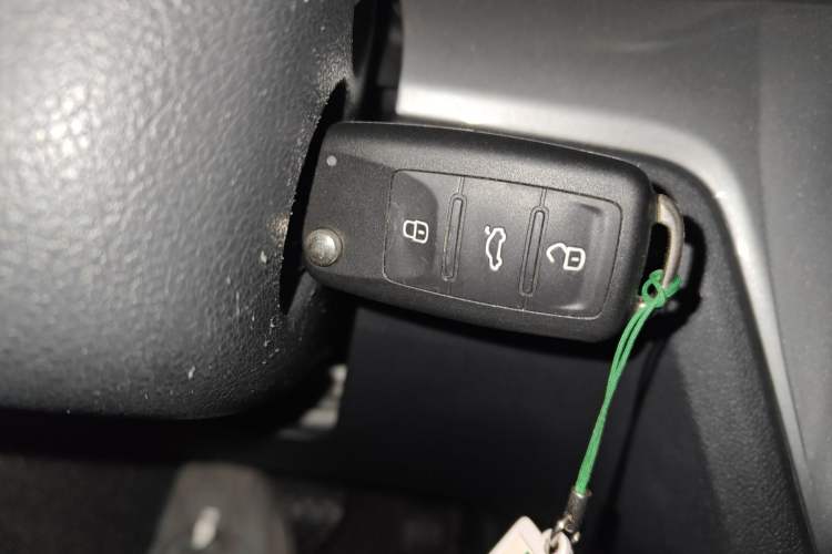 Used Volkswagen Lavida 2017 1.6L Automatic Fashion Edition Vehicle Key