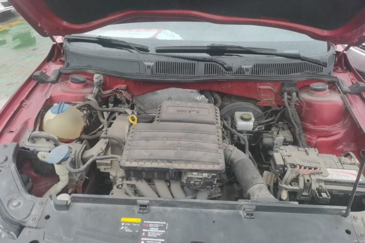 Used Volkswagen Lavida 2017 1.6L Manual Fashion Edition Engine Bay
