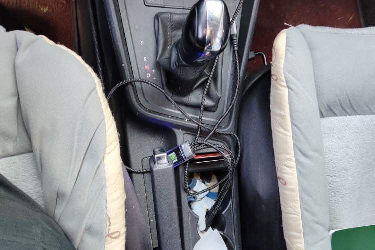 Used Volkswagen Lavida 2017 1.6L Automatic Fashion Edition Gear Lever