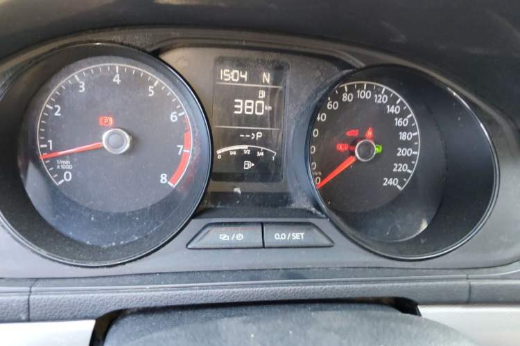 Used Volkswagen Lavida 2017 1.6L Automatic Fashion Edition Instrument Cluster