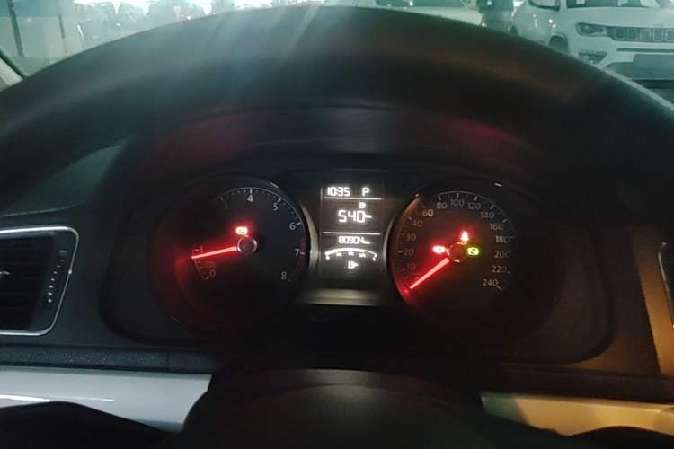 Used Volkswagen Lavida 2017 1.6L Automatic Fashion Edition Instrument Cluster
