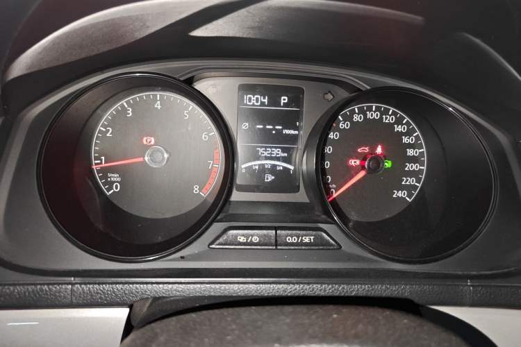 Used Volkswagen Lavida 2017 1.6L Automatic Fashion Edition Instrument Cluster