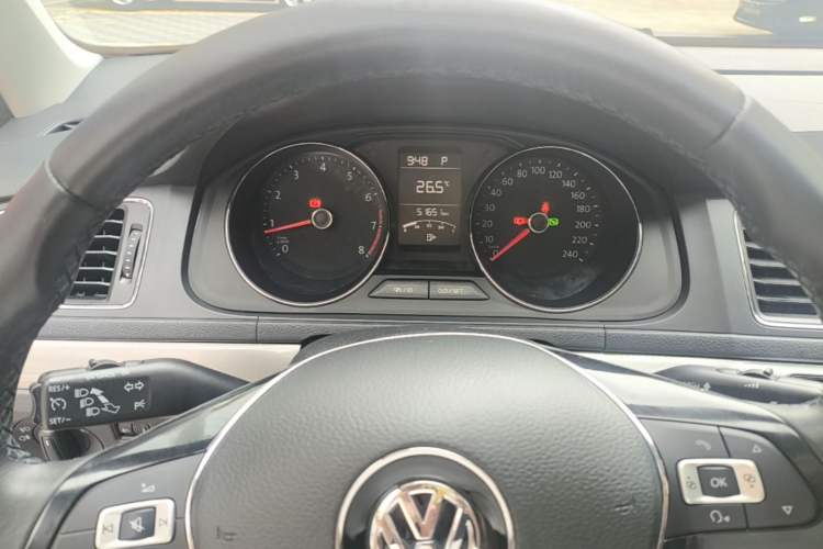 Used Volkswagen Lavida 2017 1.6L Automatic Comfort Edition Instrument Cluster