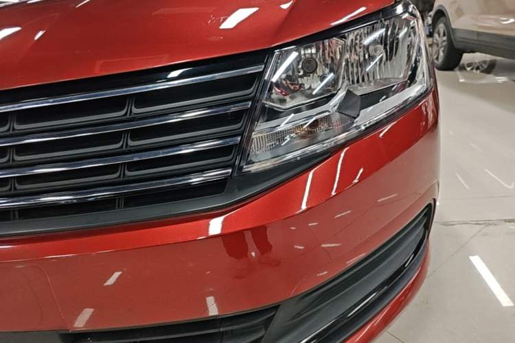 Used Volkswagen Lavida 2017 1.6L Automatic Fashion Edition Left Front Headlight