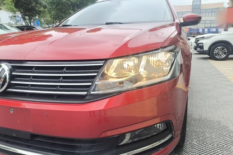 Used Volkswagen Lavida 2017 1.6L Automatic Comfort Edition Left Front Headlight