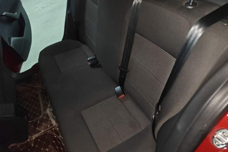 Used Volkswagen Lavida 2017 1.6L Automatic Fashion Edition Left Rear Seat