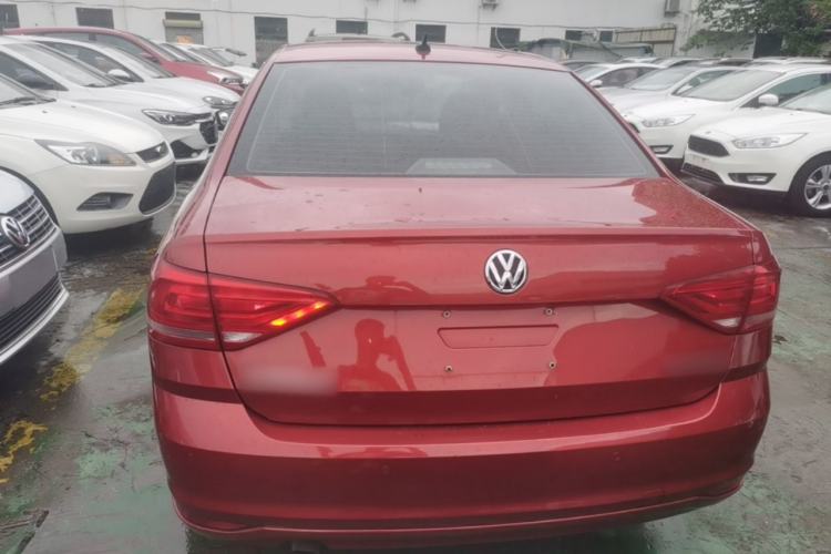 Used Volkswagen Lavida 2017 1.6L Manual Fashion Edition Rear