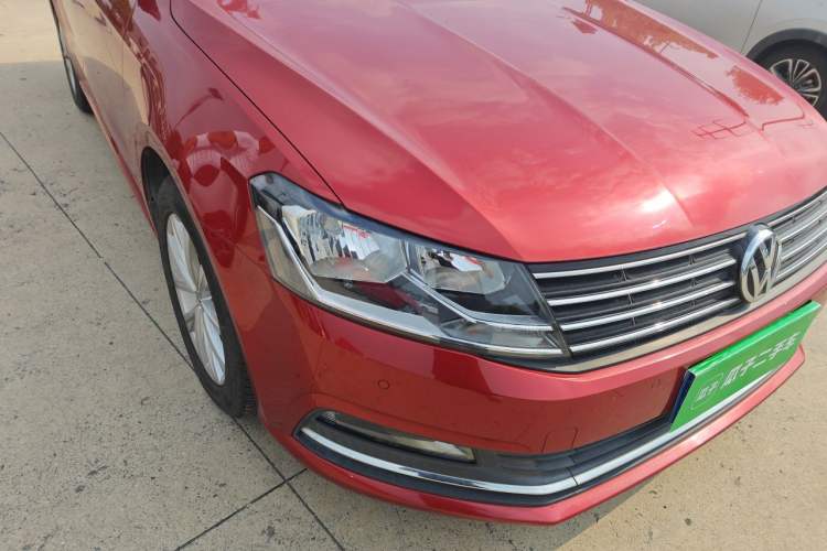 Used Volkswagen Lavida 2017 1.6L Automatic Comfort Edition Right Front Headlight