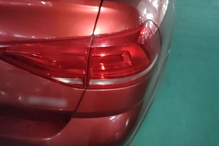 Used Volkswagen Lavida 2017 1.6L Automatic Fashion Edition Right Rear Taillight